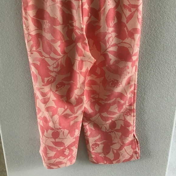 JH COLLECTIBLES SIZE 10 TROPICAL CAPRI PANTS - Picture 3 of 8
